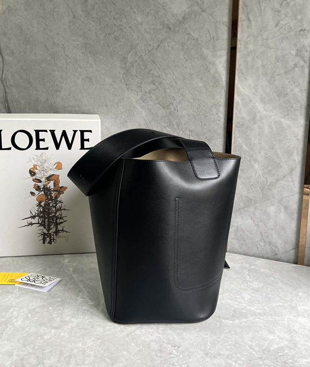【LOEWE】ロエベ スーパーコピー ペブル バケットバッグ ミディアム（メローカーフ）ブラック AANBBBWX01