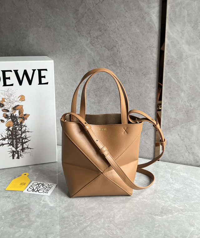 【LOEWE】ロエベ スーパーコピー パズルフォルドトート ミニ（シャイニーカーフ）ウォームデザート A657V25X01