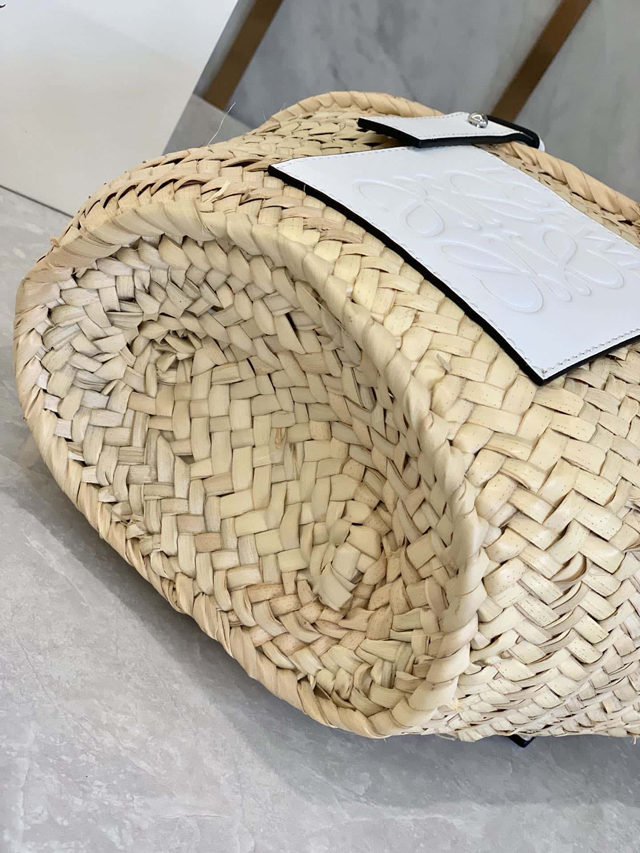 【LOEWE】ロエベ スーパーコピー  バスケットバッグ スモール（ヤシの葉&カーフ）ナチュラル/ホワイト A223S93X04