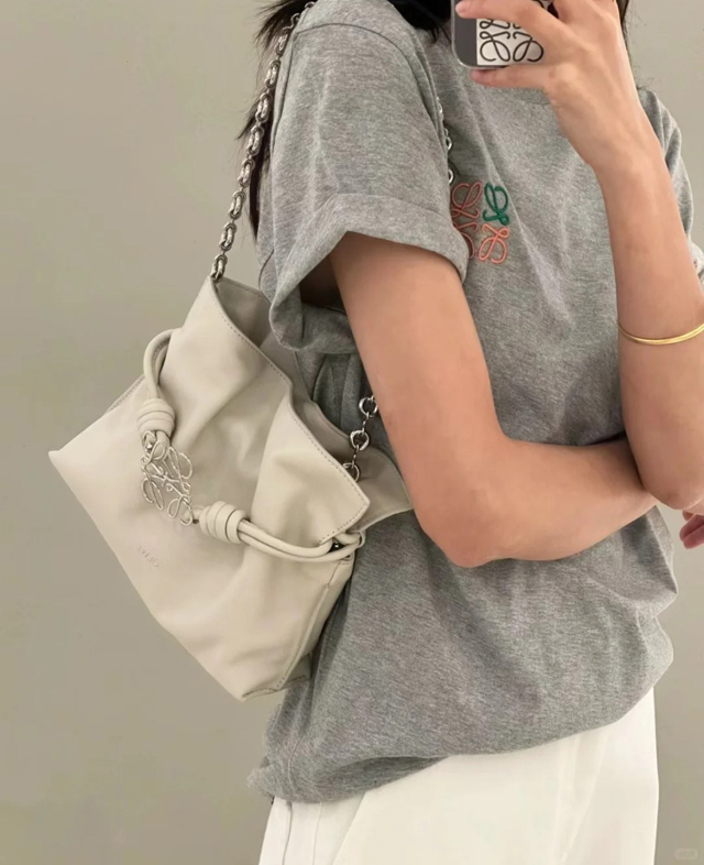 【LOEWE】ロエベ スーパーコピー フラメンコクラッチ ミニ（ナパカーフ）シーソルト A411FC2X73