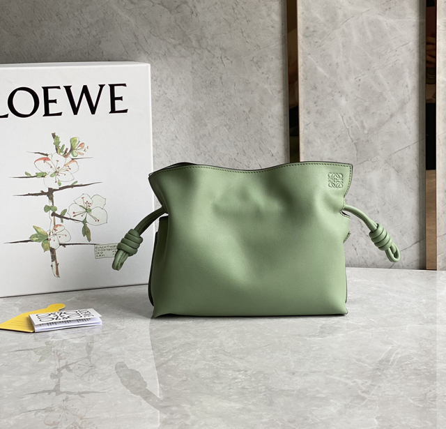 【LOEWE】ロエベ スーパーコピー フラメンコクラッチ ミニ（ナパカーフ）ライトグリーン A411FC2X73