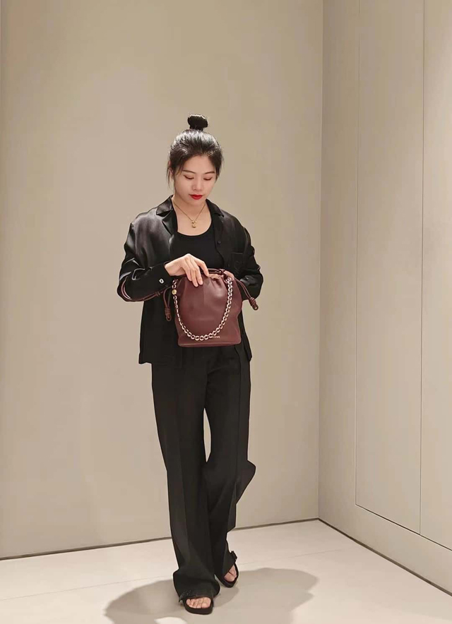 【LOEWE】ロエベ スーパーコピー フラメンコパース バケットバッグ（メローナパラム）ダークバーガンディ A411FPBX02