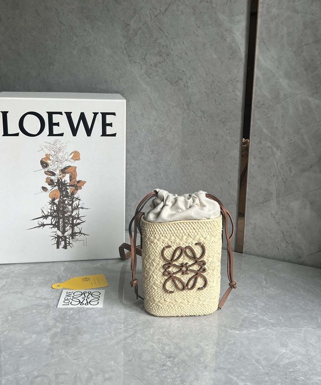 【LOEWE】ロエベ スーパーコピー スクエアポケット（イラカヤシ＆カーフ）ナチュラル/タン C630G35X05