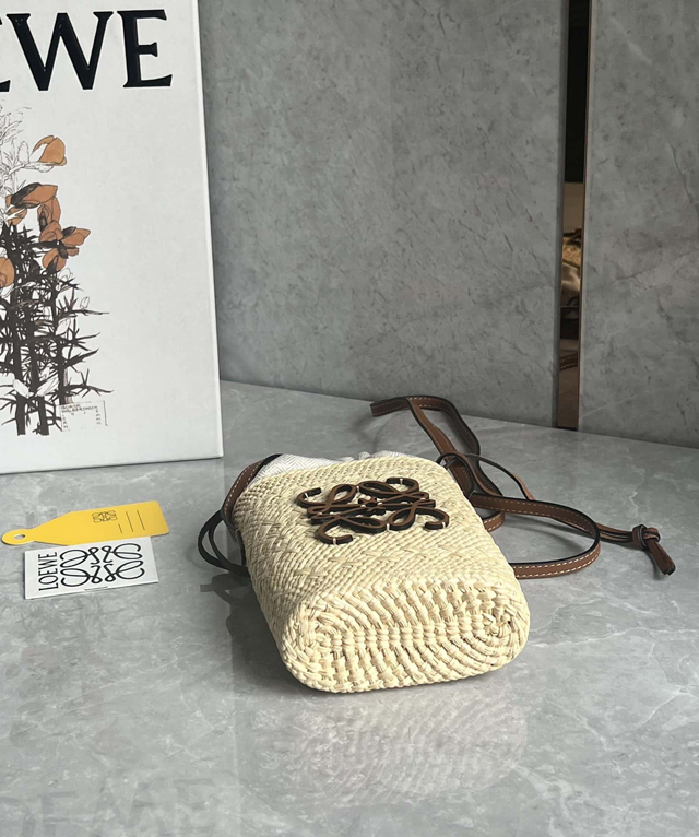 【LOEWE】ロエベ スーパーコピー スクエアポケット（イラカヤシ＆カーフ）ナチュラル/タン C630G35X05