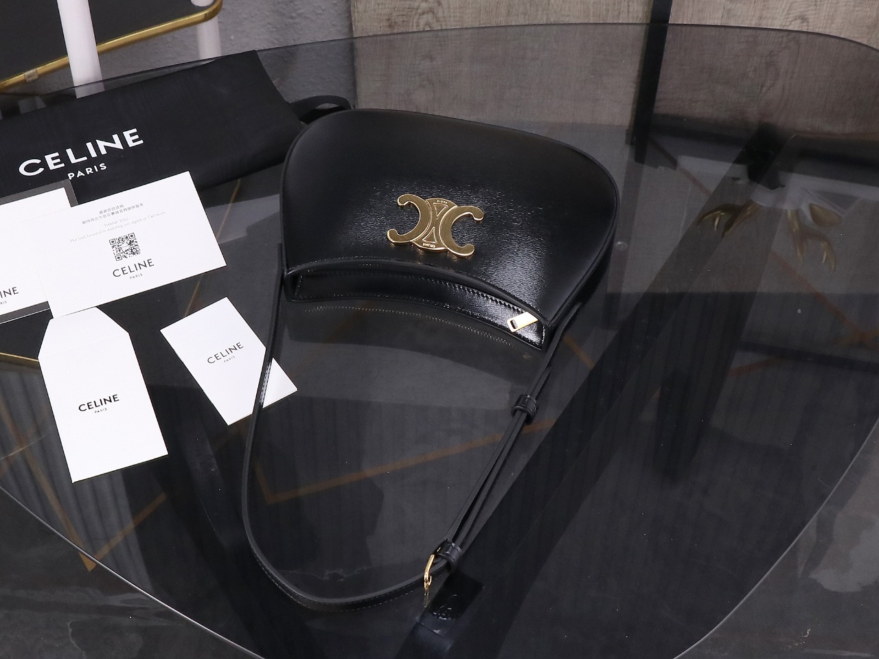 【CELINE】セリーヌ スーパーコピー ミディアム ティリー バッグ / シャイニーカーフスキン ブラック（115703BF4.38NO）