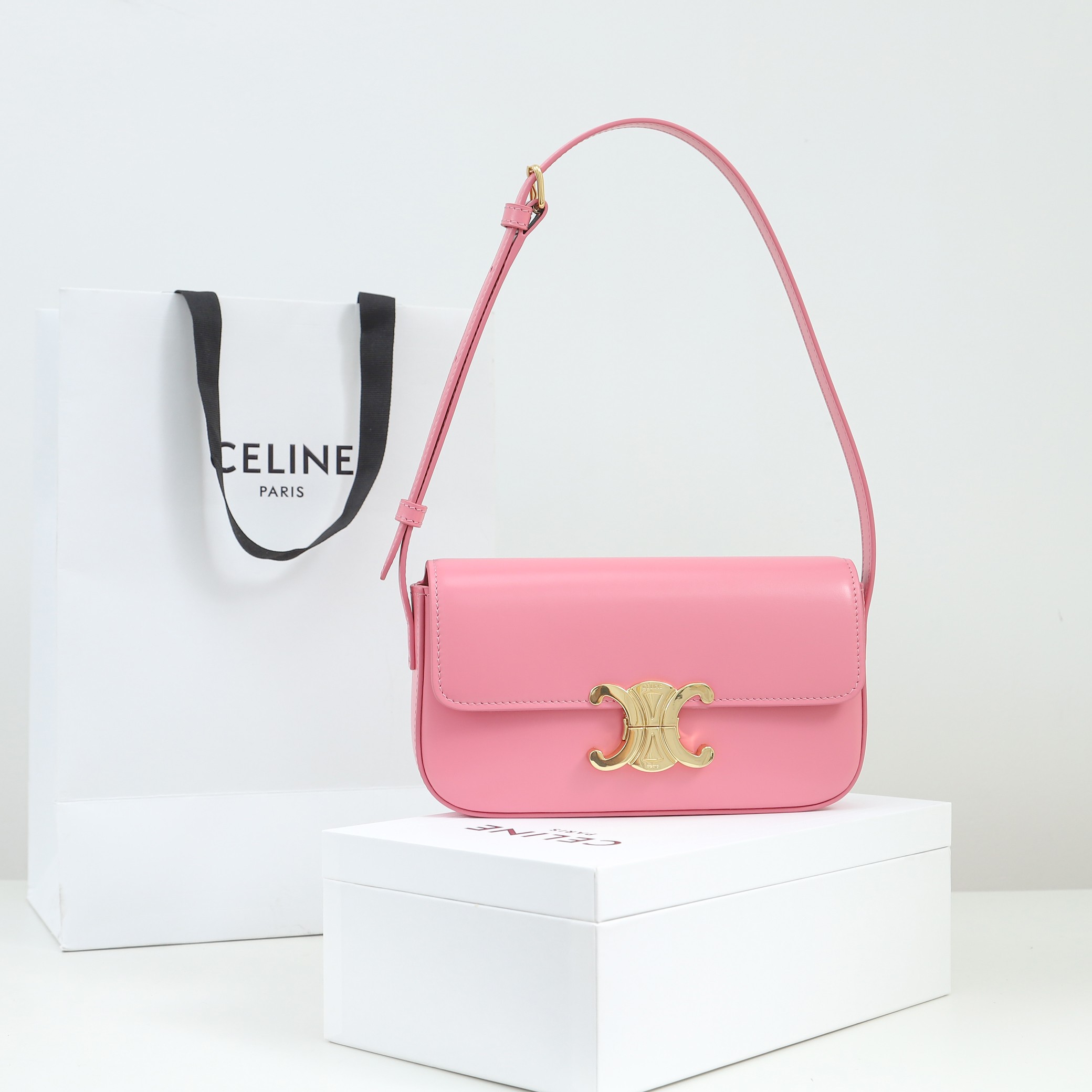 【CELINE】セリーヌ スーパーコピー ショルダーバッグ クロード / シャイニーカーフスキン ローズ（194143BF4.24OS）
