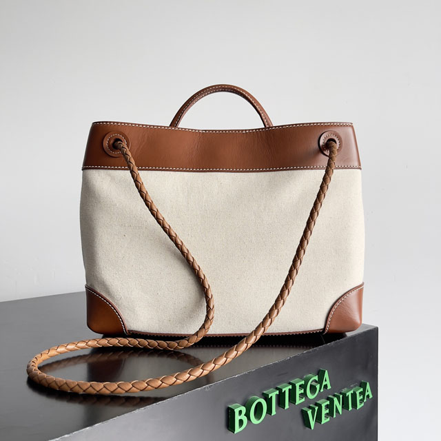 【BOTTEGA VENETA】ボッテガヴェネタ スーパーコピー ラージ アンディアーモ ショルダーバッグ（791594V42E19802）