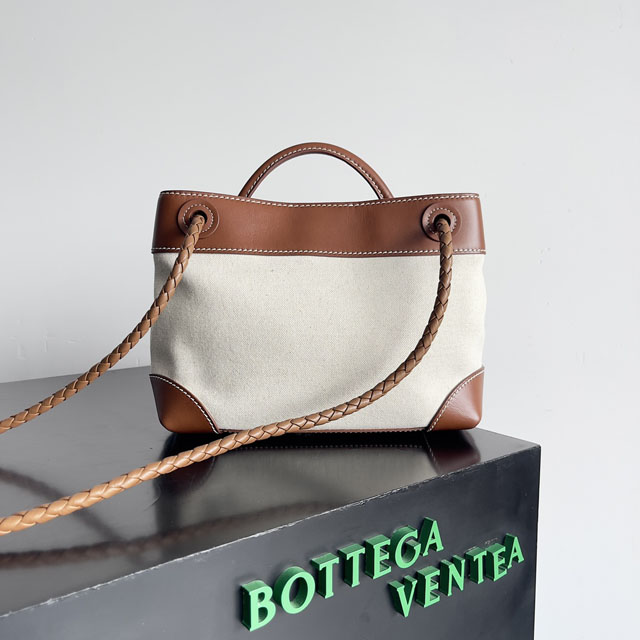【BOTTEGA VENETA】ボッテガヴェネタ スーパーコピー スモール アンディアーモ ショルダーバッグ（791594V42E19802）