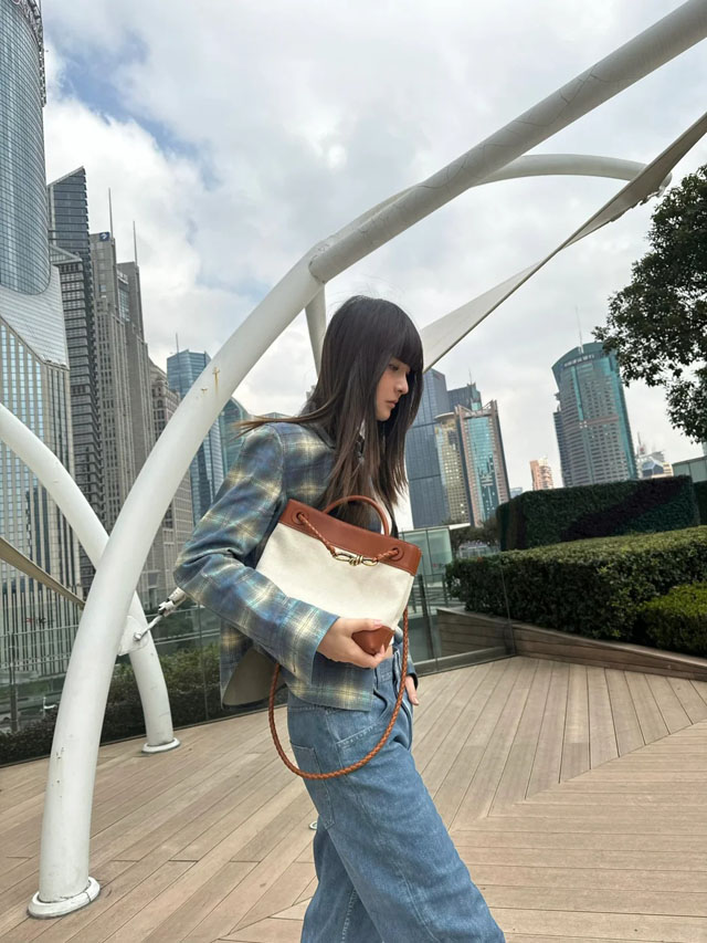 【BOTTEGA VENETA】ボッテガヴェネタ スーパーコピー スモール アンディアーモ ショルダーバッグ（791594V42E19802）