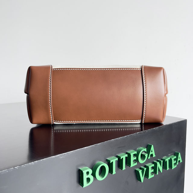 【BOTTEGA VENETA】ボッテガヴェネタ スーパーコピー スモール アンディアーモ ショルダーバッグ（791594V42E19802）