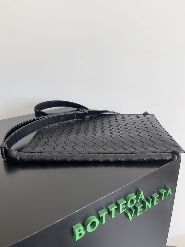 【BOTTEGA VENETA】ボッテガヴェネタ スーパーコピー ラージ フラット ループ ブラックショルダーバッグ（776204V2HL18803）