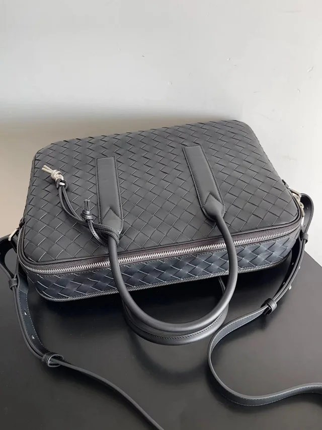 【BOTTEGA VENETA】ボッテガヴェネタ スーパーコピー ゲッタウェイ ラージ ブリーフケース（766361V2HL18803）