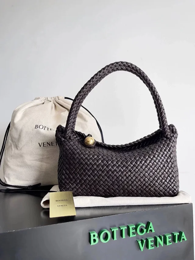 【BOTTEGA VENETA】ボッテガヴェネタ スーパーコピー トスカ イントレチャート スモール ハンドバッグ（716974V2EZ02190）