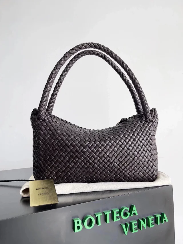 【BOTTEGA VENETA】ボッテガヴェネタ スーパーコピー トスカ イントレチャート スモール ハンドバッグ（716974V2EZ02190）
