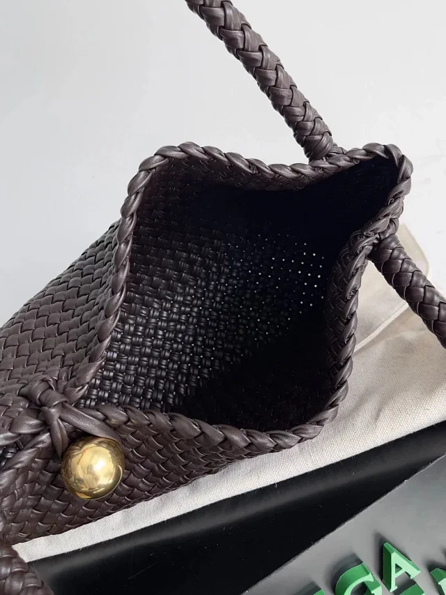 【BOTTEGA VENETA】ボッテガヴェネタ スーパーコピー トスカ イントレチャート スモール ハンドバッグ（716974V2EZ02190）