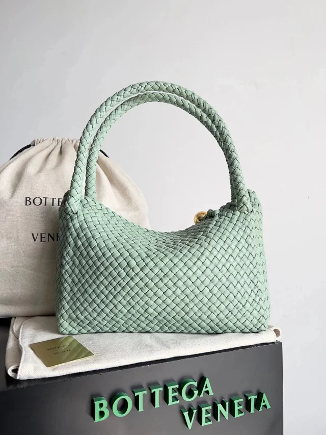 【BOTTEGA VENETA】ボッテガヴェネタ スーパーコピー トスカ イントレチャート スモール ハンドバッグ（716974）
