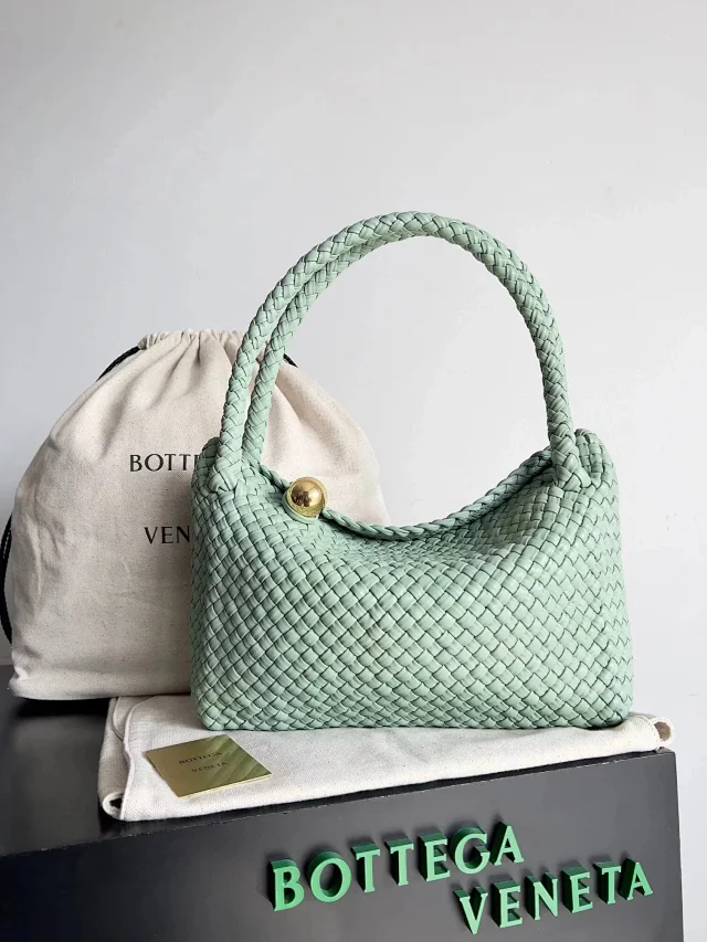 【BOTTEGA VENETA】ボッテガヴェネタ スーパーコピー トスカ イントレチャート スモール ハンドバッグ（716974）