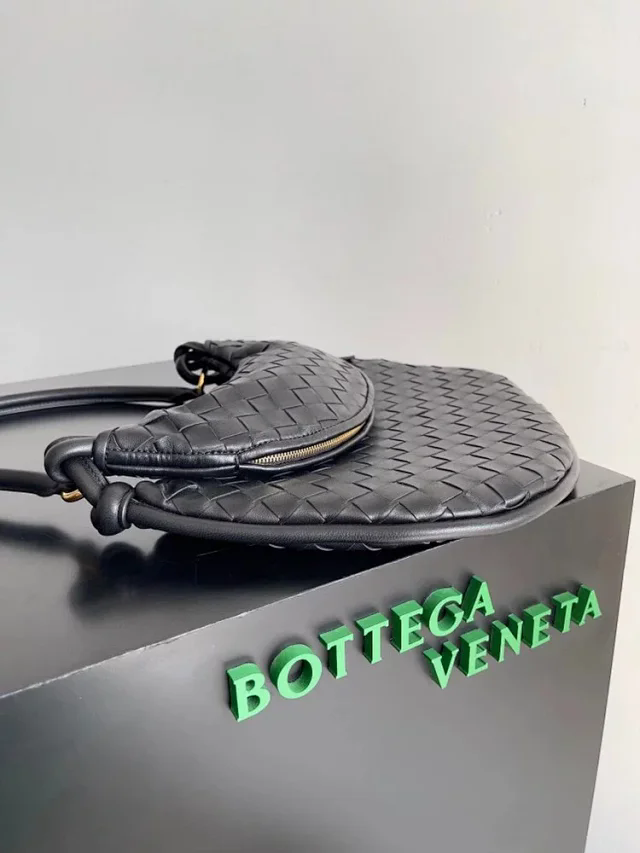 【BOTTEGA VENETA】ボッテガヴェネタ スーパーコピー ミディアム ジェメッリ ショルダーバッグ（764281VCPP11019）