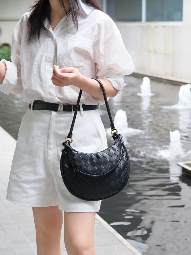 【BOTTEGA VENETA】ボッテガヴェネタ スーパーコピー スモール ジェメッリ ショルダーバッグ（776764VCPP11019）