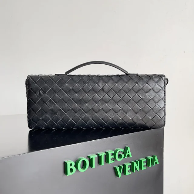 【BOTTEGA VENETA】ボッテガヴェネタ スーパーコピー ハンドル付き ロング クラッチバッグ（741511VCPP31019）