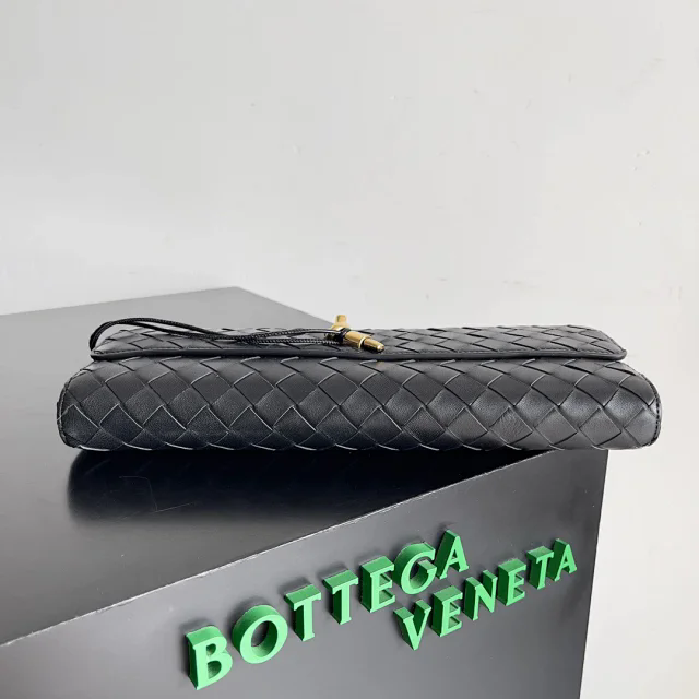 【BOTTEGA VENETA】ボッテガヴェネタ スーパーコピー ハンドル付き ロング クラッチバッグ（741511VCPP31019）