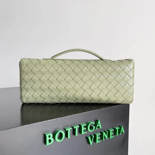 【BOTTEGA VENETA】ボッテガヴェネタ スーパーコピー ハンドル付き ロング クラッチバッグ（ 741511）