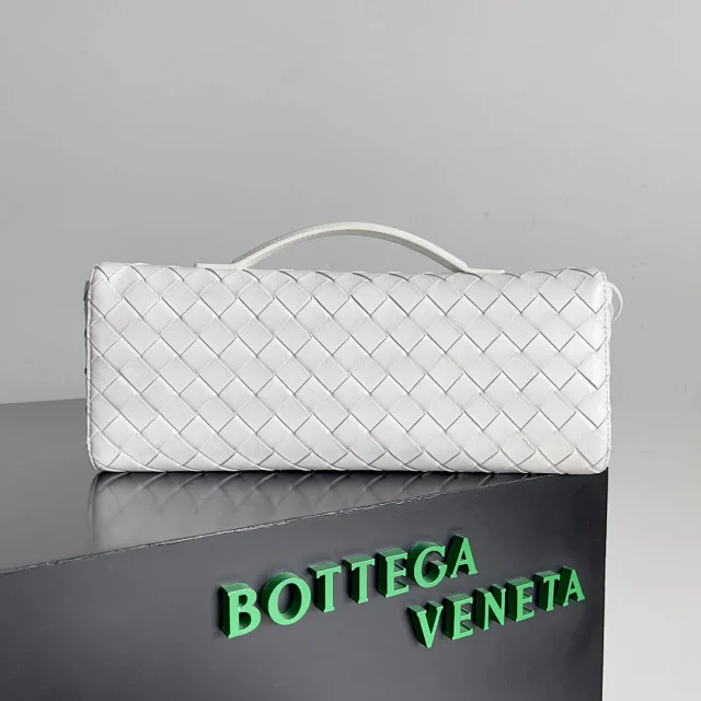 【BOTTEGA VENETA】ボッテガヴェネタ スーパーコピー ハンドル付き ロング クラッチバッグ（741511VCPP39195）