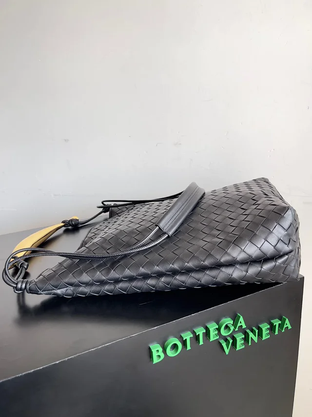 【BOTTEGA VENETA】ボッテガヴェネタ スーパーコピー サーディン ホーボー イントレチャート バッグ（765391VCRL21019）