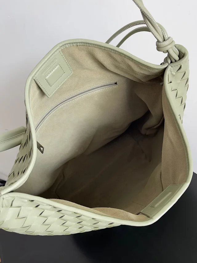 【BOTTEGA VENETA】ボッテガヴェネタ スーパーコピー サーディン ホーボー イントレチャート バッグ（765391VCRL22983）