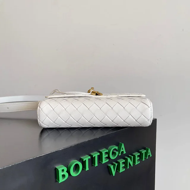 【BOTTEGA VENETA】ボッテガヴェネタ スーパーコピー ミニ アンディアーモ クロスボディバッグ（755545）