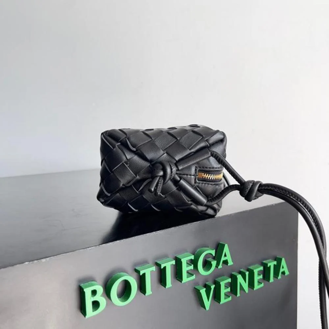 【BOTTEGA VENETA】ボッテガヴェネタ スーパーコピー ミニ ループ カメラバッグ(680254V1G118425)