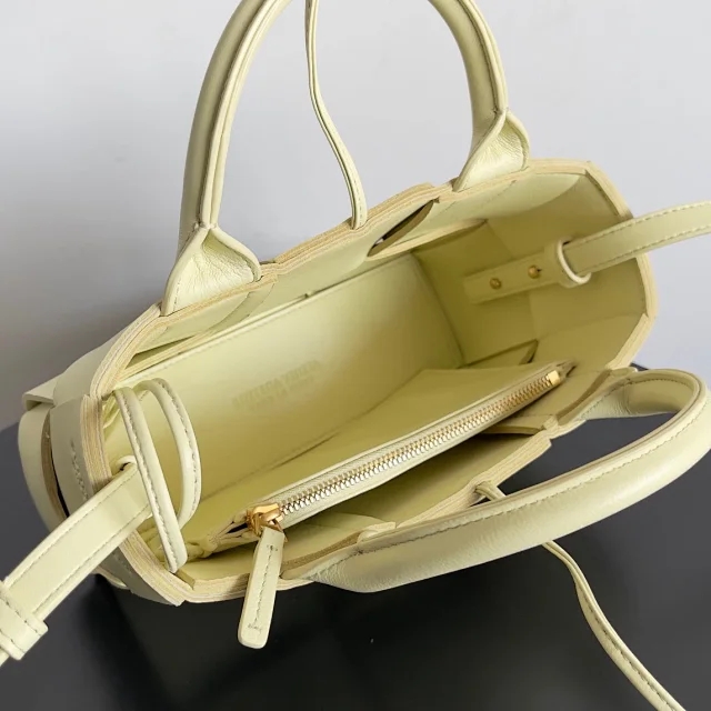  【BOTTEGA VENETA】ボッテガヴェネタ スーパーコピー キャンディー アルコ トートバッグ（729029VCQC27406）