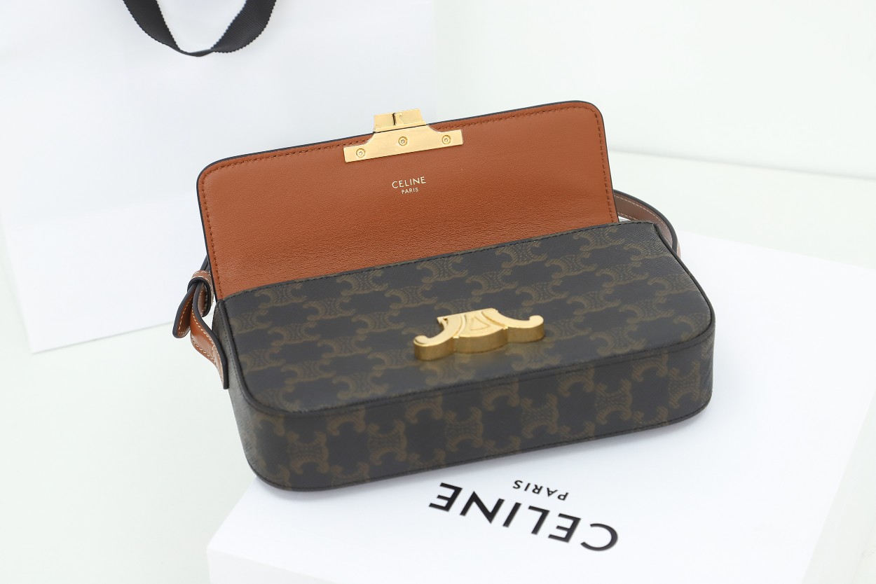 【CELINE】セリーヌ スーパーコピー ショルダーバッグ クロード / トリオンフキャンバス＆カーフスキン タン（194142CUZ.04LU）