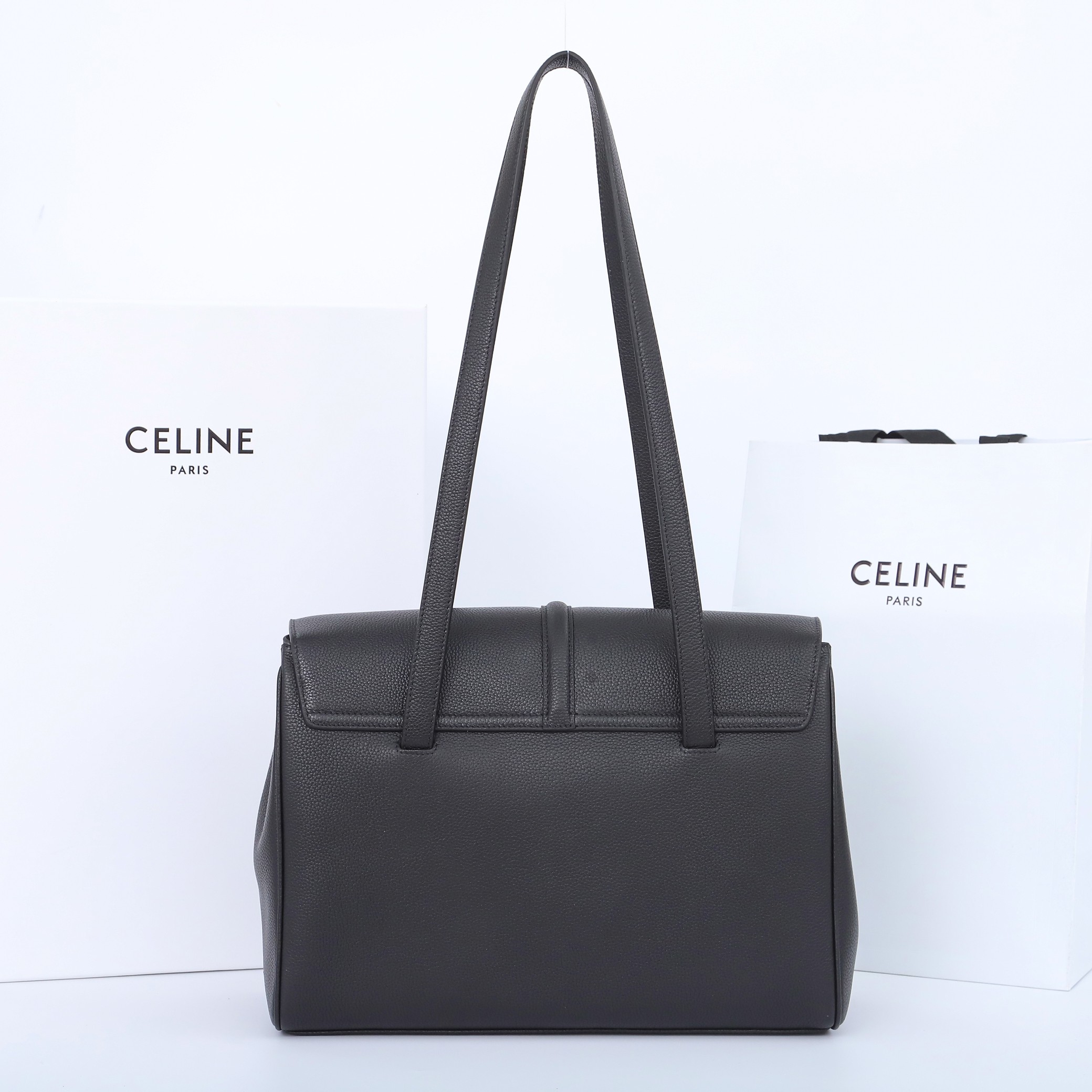 【CELINE】セリーヌ スーパーコピー ミディアム 16 ソフトバッグ グレインドカーフ ハンドバッグ（195543CR8.38NO）