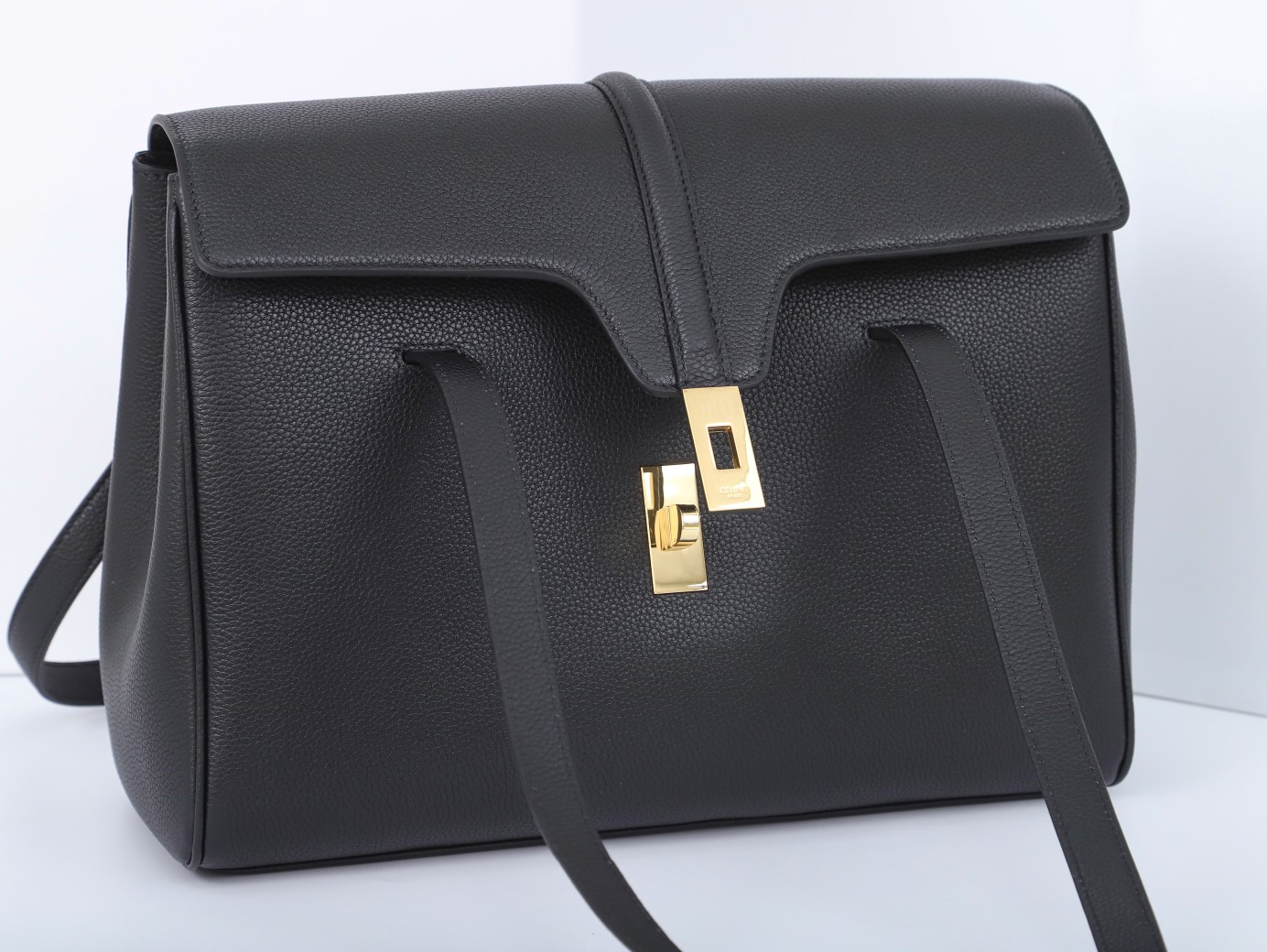 【CELINE】セリーヌ スーパーコピー ミディアム 16 ソフトバッグ グレインドカーフ ハンドバッグ（195543CR8.38NO）