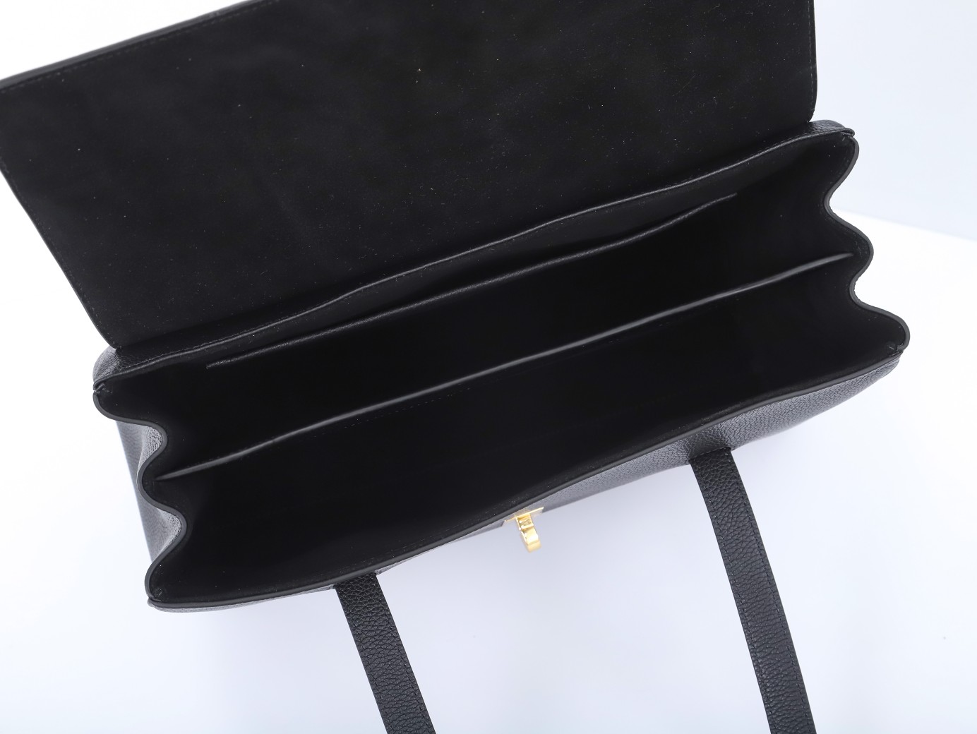 【CELINE】セリーヌ スーパーコピー ミディアム 16 ソフトバッグ グレインドカーフ ハンドバッグ（195543CR8.38NO）