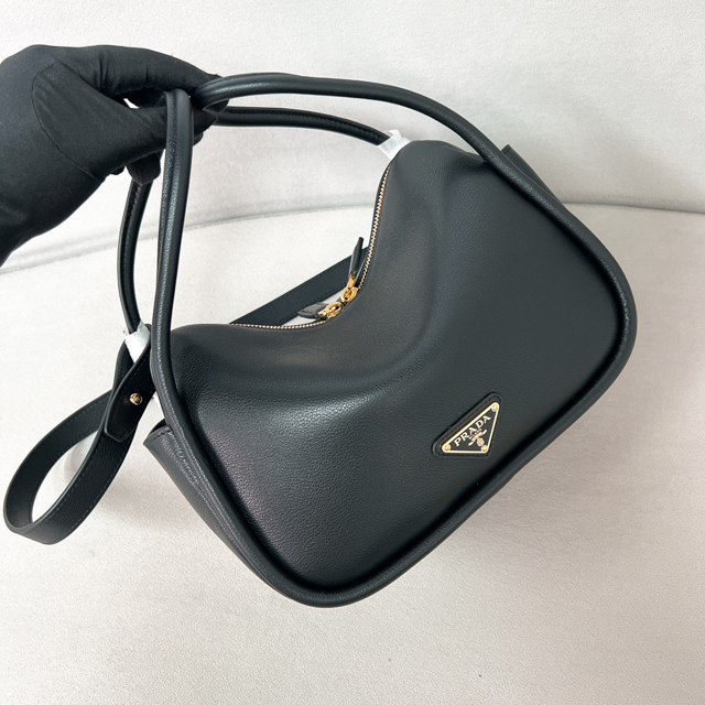 【PRADA】プラダ プラダ スーパーコピーダーリン ソフトグレインレザー ハンドバッグ  ブラック（1BA451_2CYS_F0002_V_OVO）