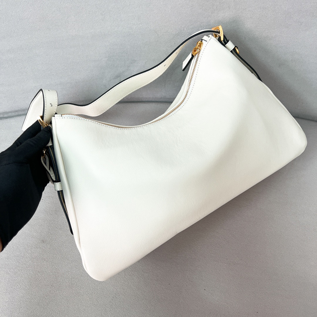 【PRADA】プラダ スーパーコピー エメ ラージ ソフトグレインレザー ショルダーバッグ ホワイト（1BC228_2CYS_F0PG7_V_LVM）