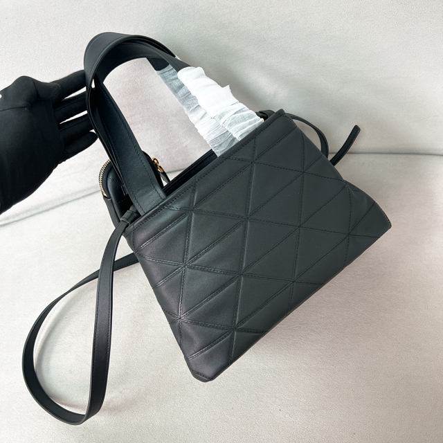 【PRADA】プラダ スーパーコピー スモール キルトレザー トートバッグ ブラック（1BG548_2C53_F0002_V_T9I）