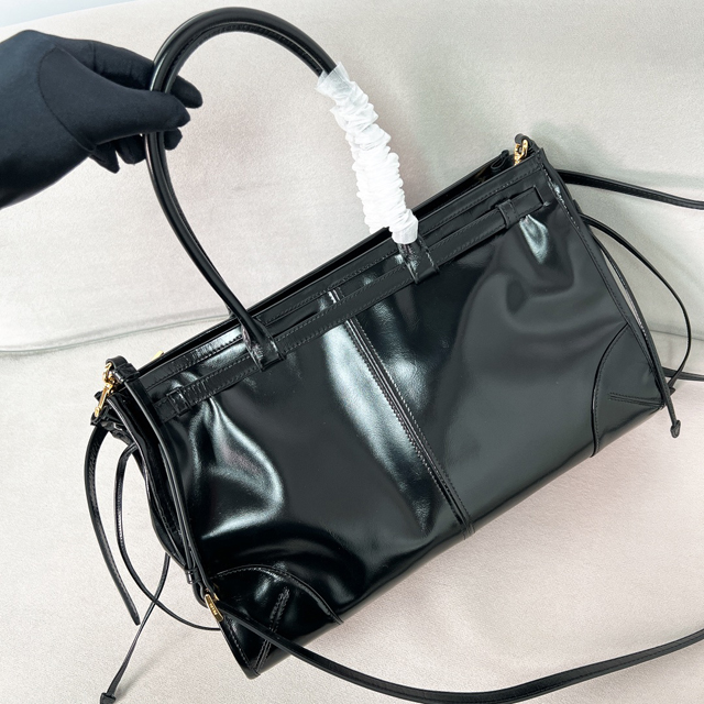 【PRADA】プラダ スーパーコピー ラージ レザー ハンドバッグ ブラック（1BA433_2CYR_F0002_V_MOO）