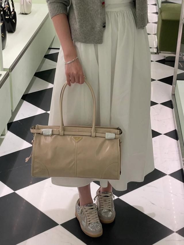 【PRADA】プラダ スーパーコピー ラージ レザー ハンドバッグ トラバーチン（1BA433_2CYR_F03MV_V_MOO）