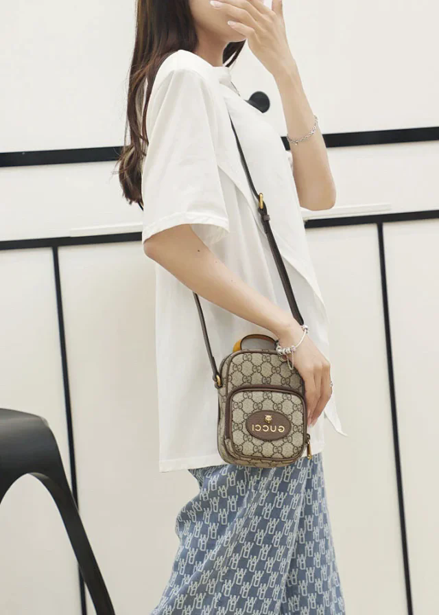 【GUCCI】グッチ スーパーコピー ネオ ヴィンテージ ミニバッグ キャンバス（658556 K9GOT 8861）