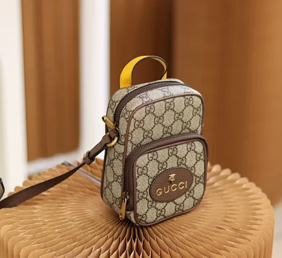 【GUCCI】グッチ スーパーコピー ネオ ヴィンテージ ミニバッグ キャンバス（658556 K9GOT 8861）