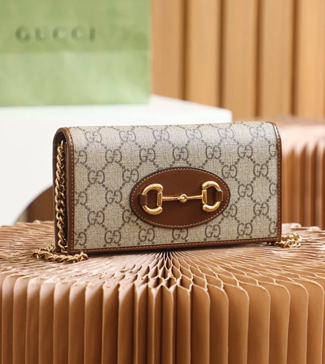 【GUCCI】グッチ スーパーコピー 1955ホースビット チェーン付きウォレット ブラウン（621892 92TCG 8563）