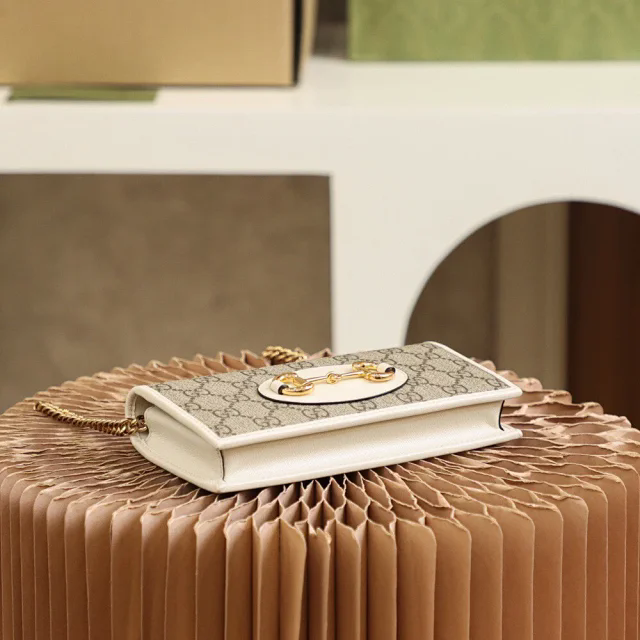 【GUCCI】グッチ スーパーコピー ホースビット1955 チェーン付きウォレット  ベージュ（621892 92TCG 9761）