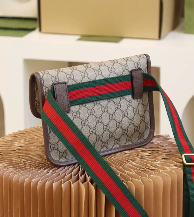 【GUCCI】グッチ スーパーコピー ネオヴィンテージ GGスプリーム ベルトバッグ（493930 9C2VT 8745）