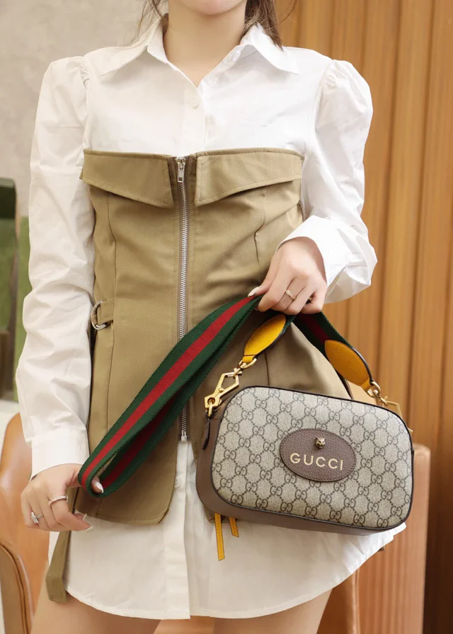 【GUCCI】グッチ スーパーコピー GGスプリーム メッセンジャーバッグ（476466 K9GVT 8856）