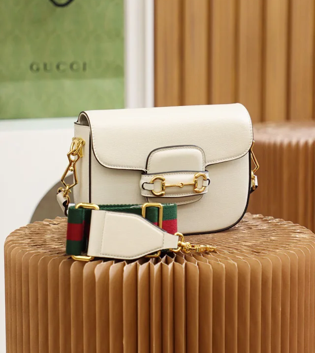 【GUCCI】グッチ スーパーコピー〔グッチ ホースビット 1955〕ミニ ショルダーバッグ ホワイト （‎658574 18YSG 9068）