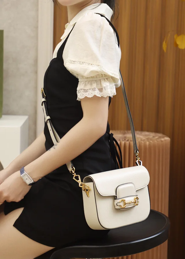 【GUCCI】グッチ スーパーコピー〔グッチ ホースビット 1955〕ミニ ショルダーバッグ ホワイト （‎658574 18YSG 9068）