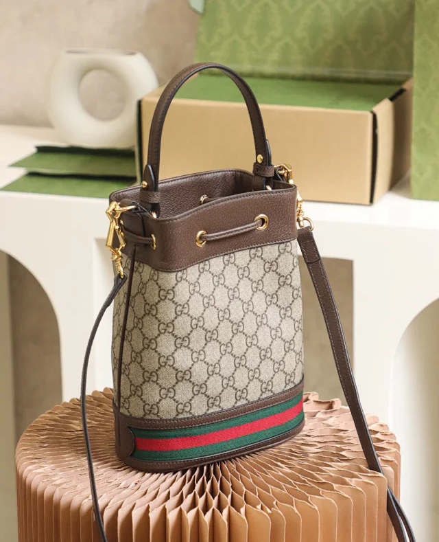 【GUCCI】グッチ スーパーコピー〔オフィディア スモール バケットバッグ（550621 96I3B 8745）